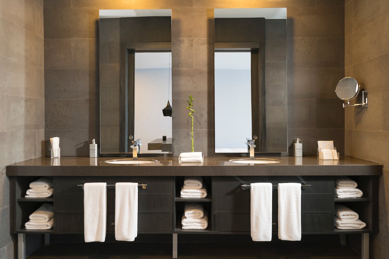 Płytki łazienkowe - idealne rozwiązanie dla ścian w nowoczesnej łazienki